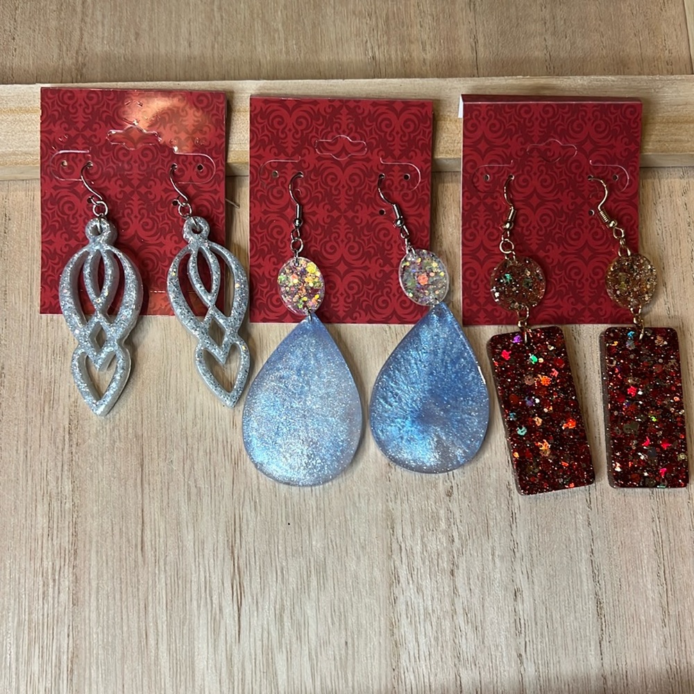 3 pairs of dangle earrings